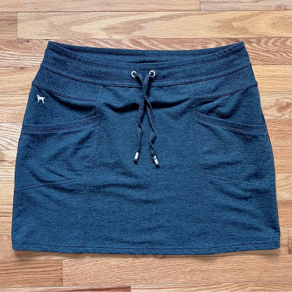 The Black Dog skirt